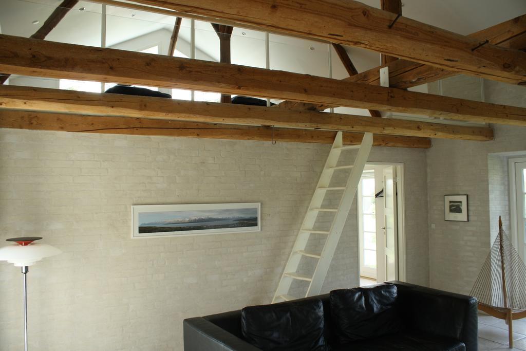 Ovej 18 House